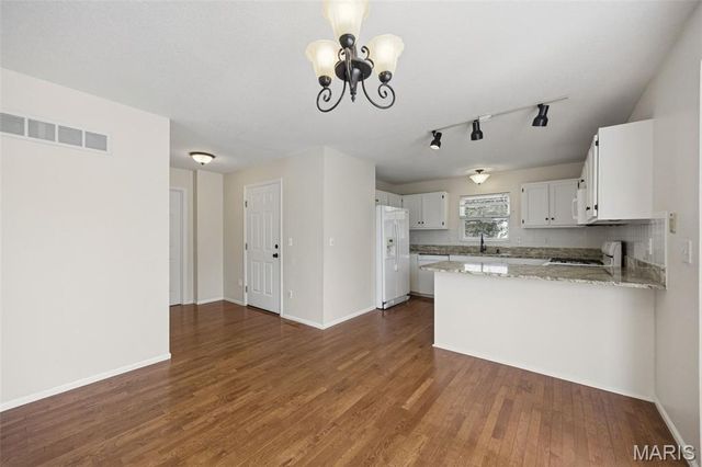 2650 Greenway, High Ridge, MO 63049