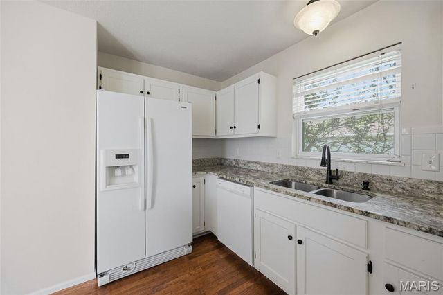 2650 Greenway, High Ridge, MO 63049