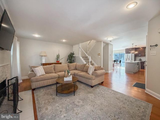 145 LIBERTY DR, Langhorne, PA 19047