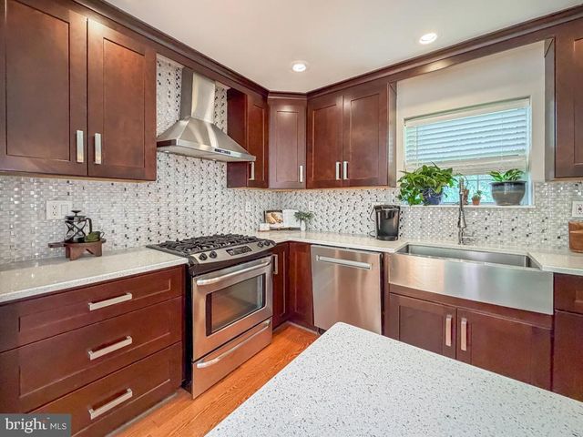 145 LIBERTY DR, Langhorne, PA 19047