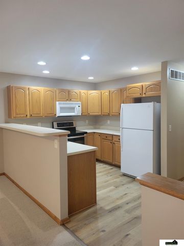 7251 Dorchester Court, Lincoln, NE 68521