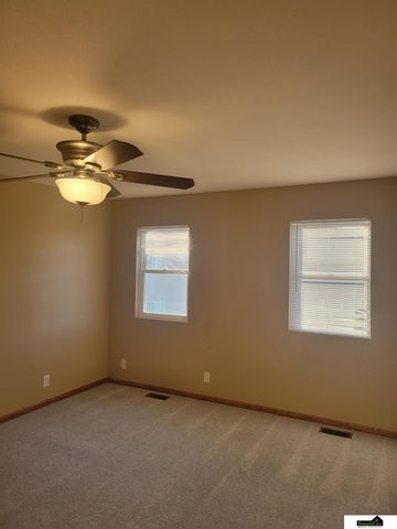 7251 Dorchester Court, Lincoln, NE 68521