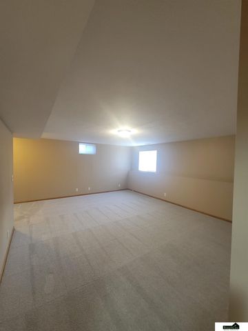 7251 Dorchester Court, Lincoln, NE 68521
