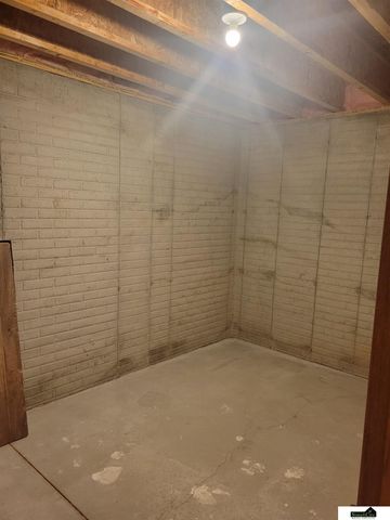 7251 Dorchester Court, Lincoln, NE 68521
