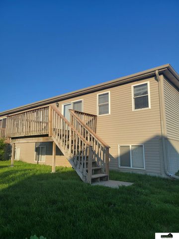 7251 Dorchester Court, Lincoln, NE 68521