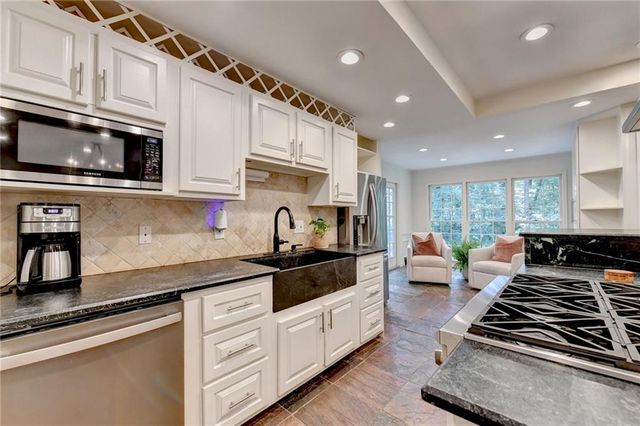 585 Cambridge Way, Sandy Springs, GA 30328