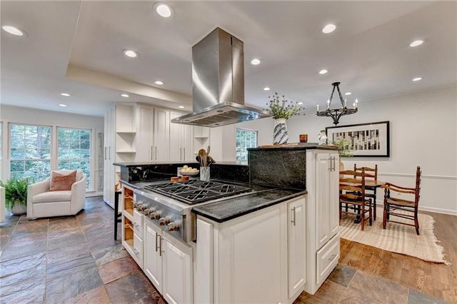585 Cambridge Way, Sandy Springs, GA 30328