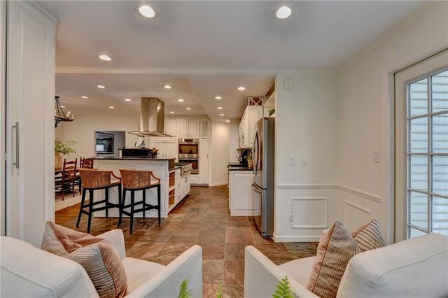 585 Cambridge Way, Sandy Springs, GA 30328