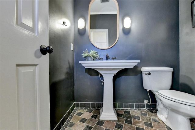 585 Cambridge Way, Sandy Springs, GA 30328