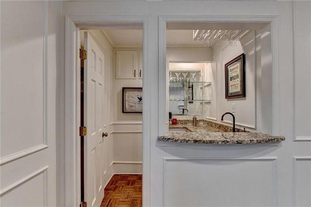 585 Cambridge Way, Sandy Springs, GA 30328