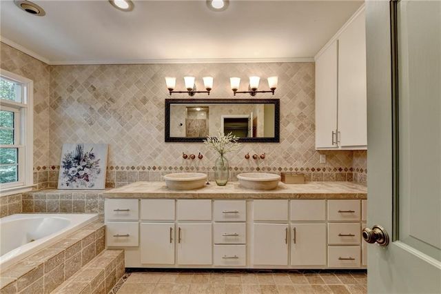 585 Cambridge Way, Sandy Springs, GA 30328