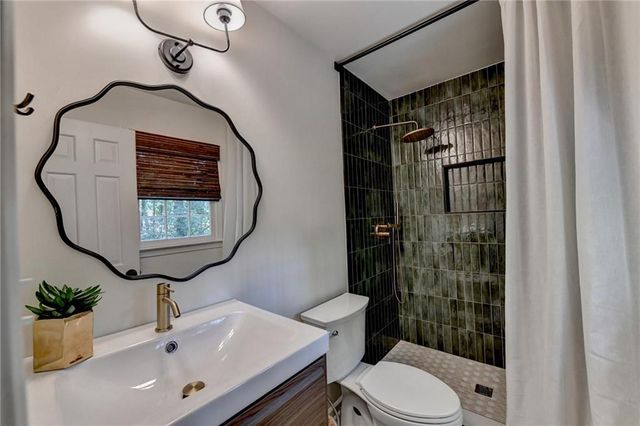 585 Cambridge Way, Sandy Springs, GA 30328