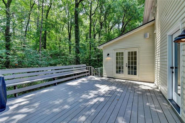 585 Cambridge Way, Sandy Springs, GA 30328