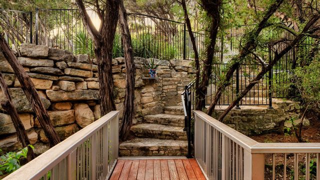 2803 Manitou DR, Austin, TX 78734