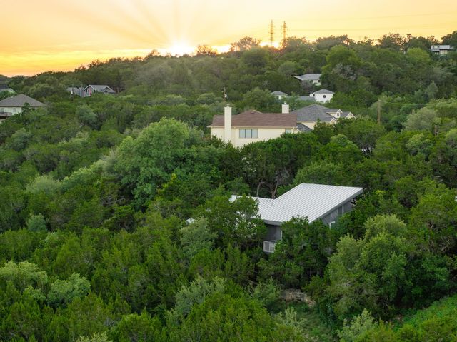 2803 Manitou DR, Austin, TX 78734