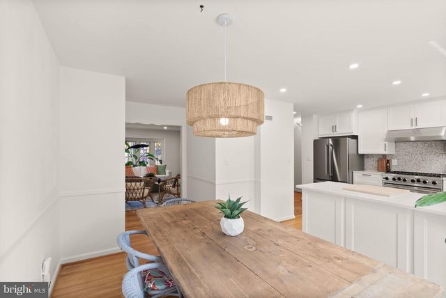 8331 WICKHAM RD, Springfield, VA 22152