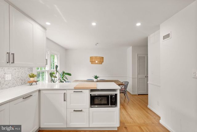 8331 WICKHAM RD, Springfield, VA 22152