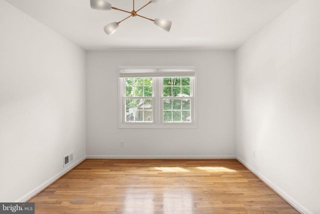8331 WICKHAM RD, Springfield, VA 22152