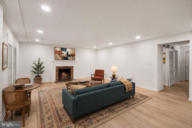 8331 WICKHAM RD, Springfield, VA 22152