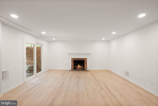 8331 WICKHAM RD, Springfield, VA 22152
