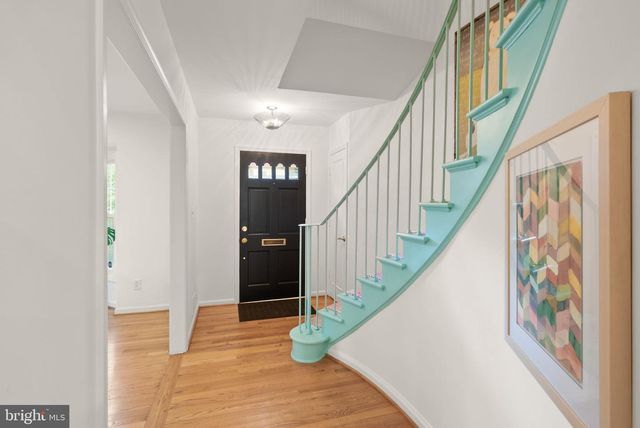 8331 WICKHAM RD, Springfield, VA 22152