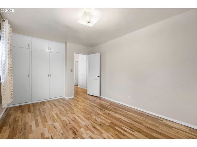 6810 Ne HANCOCK St, Portland, OR 97213