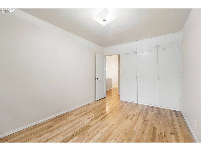 6810 Ne HANCOCK St, Portland, OR 97213