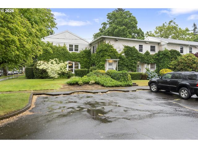 6810 Ne HANCOCK St, Portland, OR 97213