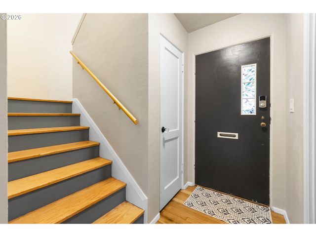6810 Ne HANCOCK St, Portland, OR 97213