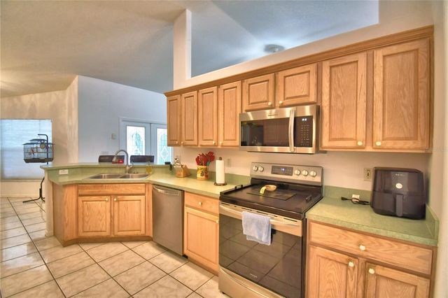 166 WINONA CIRCLE, Auburndale, FL 33823