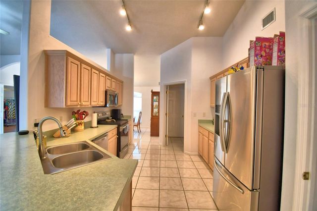 166 WINONA CIRCLE, Auburndale, FL 33823