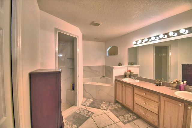 166 WINONA CIRCLE, Auburndale, FL 33823