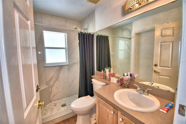 166 WINONA CIRCLE, Auburndale, FL 33823