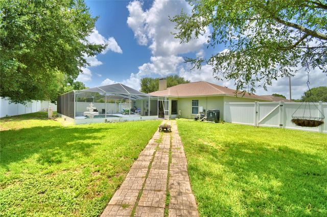 166 WINONA CIRCLE, Auburndale, FL 33823
