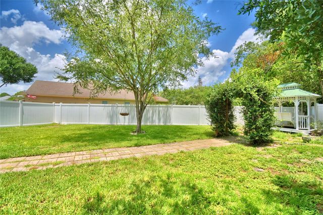 166 WINONA CIRCLE, Auburndale, FL 33823