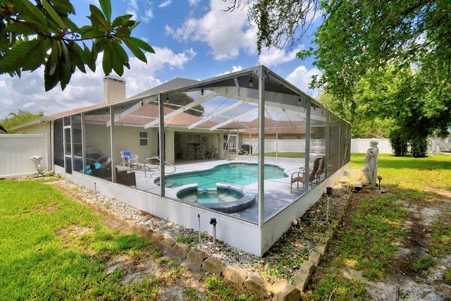 166 WINONA CIRCLE, Auburndale, FL 33823