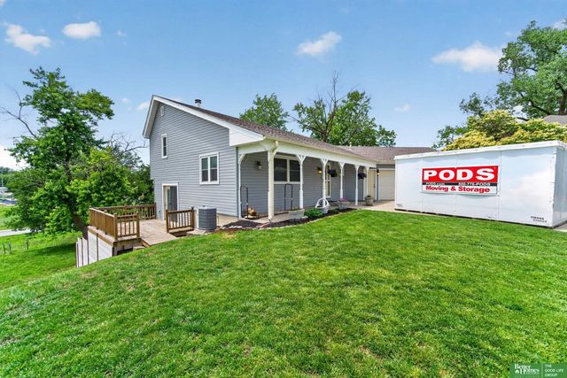 807 Mohanna Place, Bellevue, NE 68005