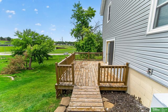 807 Mohanna Place, Bellevue, NE 68005