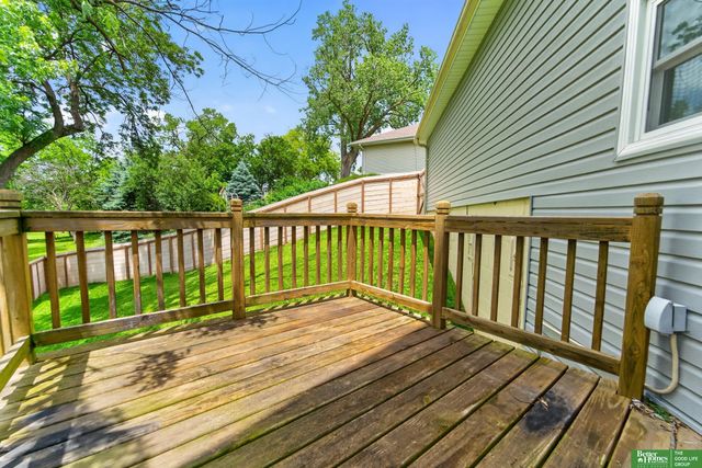 807 Mohanna Place, Bellevue, NE 68005