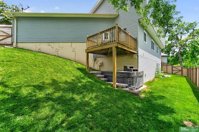 807 Mohanna Place, Bellevue, NE 68005
