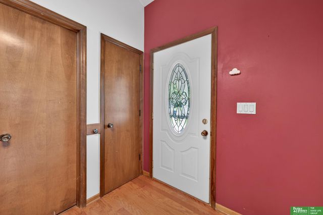 807 Mohanna Place, Bellevue, NE 68005