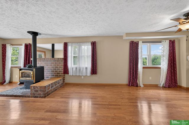 807 Mohanna Place, Bellevue, NE 68005