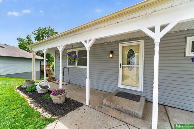 807 Mohanna Place, Bellevue, NE 68005