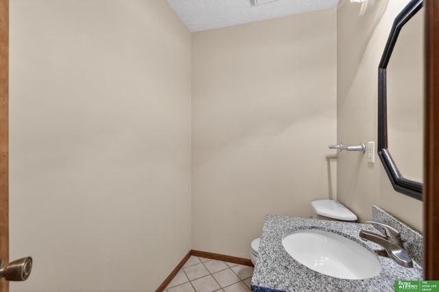 807 Mohanna Place, Bellevue, NE 68005