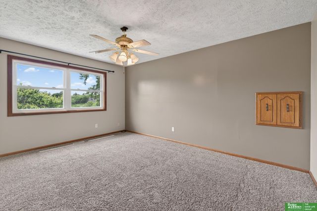 807 Mohanna Place, Bellevue, NE 68005