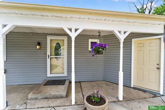 807 Mohanna Place, Bellevue, NE 68005