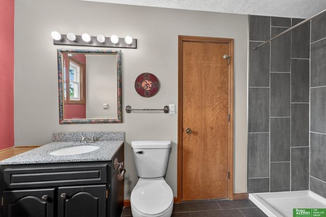 807 Mohanna Place, Bellevue, NE 68005