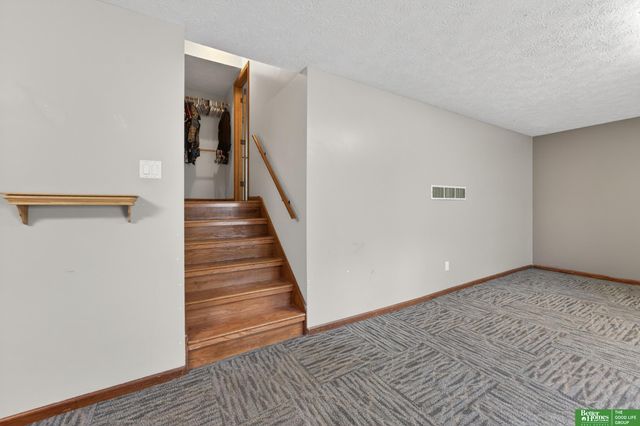807 Mohanna Place, Bellevue, NE 68005