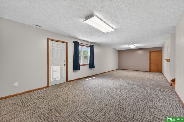 807 Mohanna Place, Bellevue, NE 68005