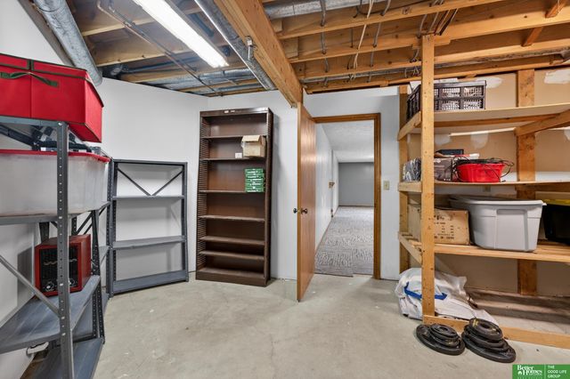 807 Mohanna Place, Bellevue, NE 68005